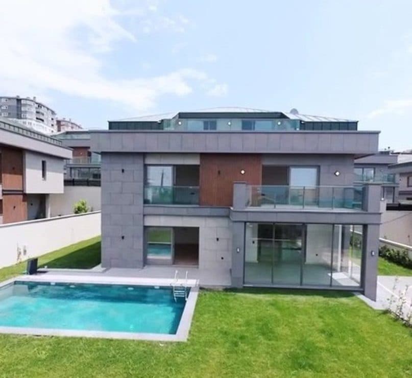 Projekspert villa projesi, havuzlu bahçesiyle